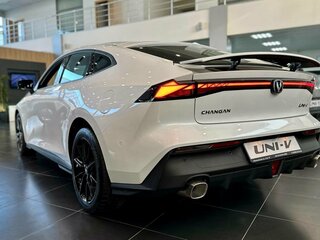 2024 Changan UNI-V I, белый, 3329900 рублей, вид 5