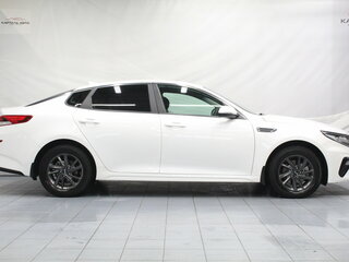 2020 Kia Optima IV Рестайлинг, белый, 1609000 рублей, вид 5