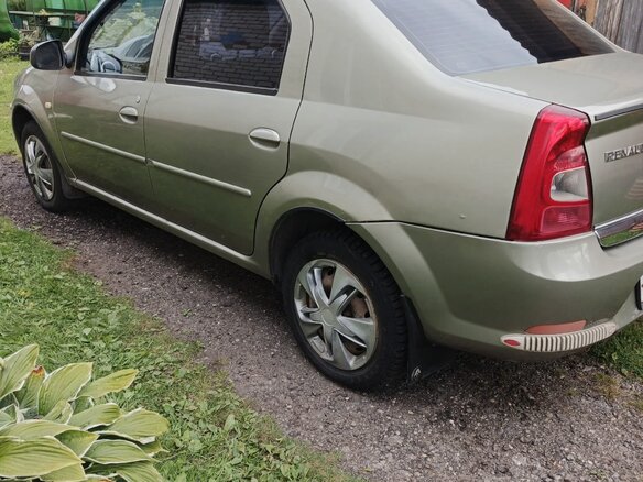 2010 Renault Logan I Рестайлинг, бежевый, 369000 рублей - вид 3