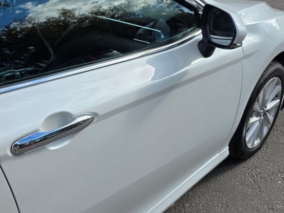 2022 Toyota Camry VIII (XV70) Рестайлинг, белый, 2250000 рублей - вид 16
