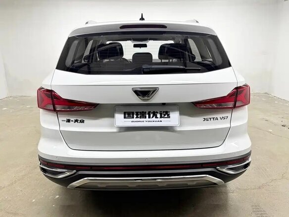2023 Jetta VS7 I Рестайлинг 1, белый, 1400000 рублей - вид 4