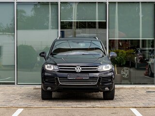 2014 Volkswagen Touareg II, чёрный, 1965000 рублей, вид 2