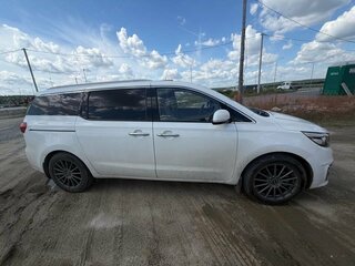 2018 Kia Carnival III, белый, 2900000 рублей, вид 3