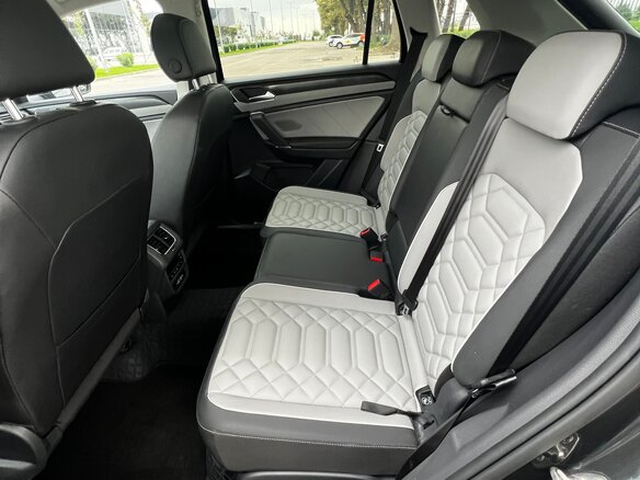 2023 Volkswagen Tayron I Рестайлинг, коричневый, 2960000 рублей - вид 17