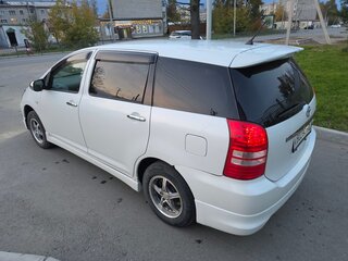 2003 Toyota Wish I, белый, 700000 рублей, вид 5