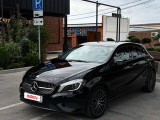 2013 Mercedes-Benz A-Класс 180 III (W176), чёрный, 1300000 рублей, вид 2