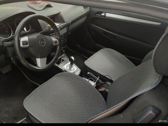 2011 Opel Astra GTC H Рестайлинг, серебристый, 480000 рублей - вид 4