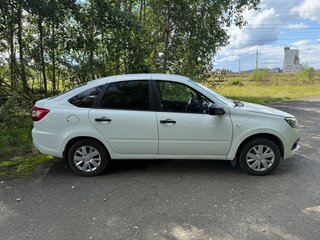 2021 Lada (ВАЗ) Granta I Рестайлинг, белый, 610000 рублей, вид 4