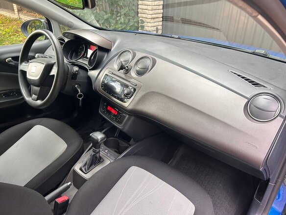 2012 SEAT Ibiza IV Рестайлинг, синий, 720000 рублей - вид 10