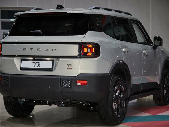 2026 Jetour T1, золотистый - вид 3