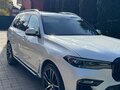 2021 BMW X7 40i I (G07), белый, 8800000 рублей - вид 3
