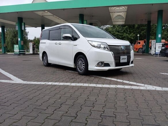 2015 Toyota Esquire I, белый - вид 1