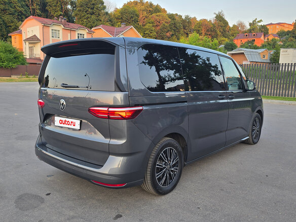 2022 Volkswagen Multivan T7, серый, 5890000 рублей - вид 3