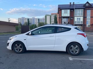 2015 Hyundai i30 II Рестайлинг, белый, 968000 рублей, вид 4