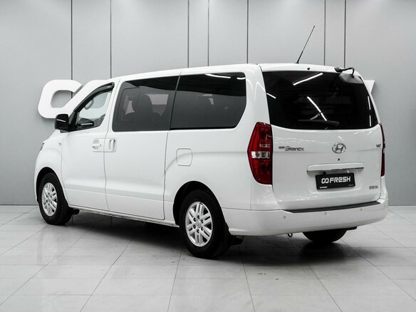 2019 Hyundai Grand Starex I Рестайлинг 2, белый, 3850000 рублей - вид 1