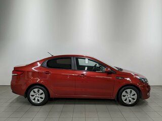2017 Kia Rio III Рестайлинг, красный, 1090000 рублей, вид 4