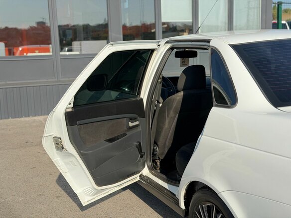 2016 Lada (ВАЗ) Priora I Рестайлинг, белый, 660000 рублей - вид 25