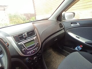 2014 Hyundai Solaris I, серебристый, 620000 рублей, вид 5
