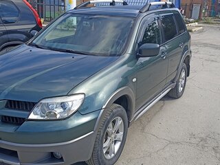 2006 Mitsubishi Outlander I, зелёный, 700000 рублей, вид 3