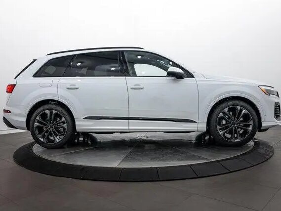 2026 Audi Q7 55 TFSI II (4M) Рестайлинг 2, белый, 8192065 рублей - вид 2