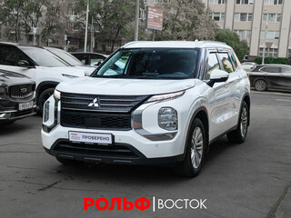 2022 Mitsubishi Outlander IV, белый, 2550000 рублей, вид 1