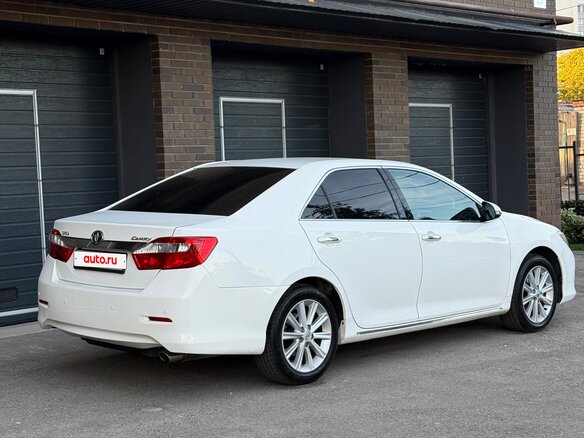 2013 Toyota Camry VII (XV50), белый, 1750000 рублей - вид 5