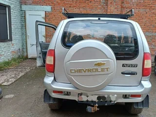 2004 Chevrolet Niva I, серебристый, 395000 рублей, вид 5