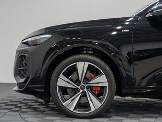 2026 Audi Q5 40 TDI III (GU), чёрный, 9300000 рублей, вид 3