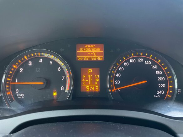 2010 Toyota Avensis III, серебристый, 755000 рублей - вид 29