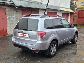 2011 Subaru Forester III Рестайлинг, серебристый, 1720000 рублей, вид 4