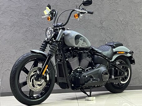 2024 Harley-Davidson Street Bob, серый, 1850000 рублей, вид 2