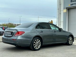 2018 Mercedes-Benz E-Класс 200 V (W213, S213, C238), серый, 1820000 рублей, вид 4