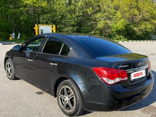 2013 Chevrolet Cruze I Рестайлинг, чёрный, 700000 рублей, вид 5