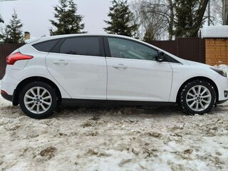 2017 Ford Focus III Рестайлинг, белый, 1100000 рублей, вид 4
