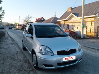 2003 Toyota Yaris I Рестайлинг, серебристый, 315000 рублей, вид 3