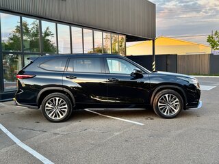 2024 Toyota Crown Kluger, чёрный, 6600000 рублей, вид 3