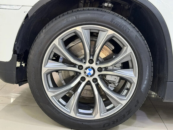 2009 BMW X6 35i 6-speed I (E71), белый, 1550000 рублей - вид 8
