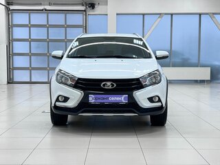 2018 Lada (ВАЗ) Vesta SW Cross I, белый, 1000000 рублей, вид 2