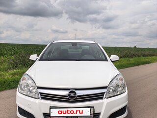 2013 Opel Astra H Рестайлинг, белый, 750000 рублей, вид 2