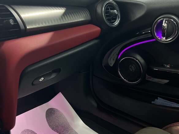 2019 Mini Cabrio JCW John Cooper Works III Рестайлинг, красный, 3490000 рублей - вид 18