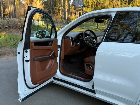 2019 Porsche Cayenne III, белый, 7890000 рублей - вид 11