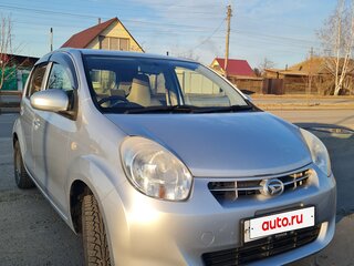 2011 Daihatsu Boon II, серебристый, 550000 рублей, вид 2