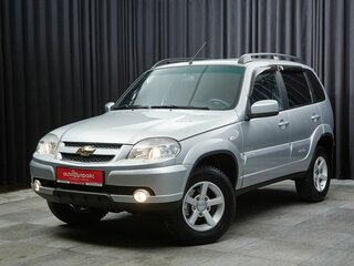 2014 Chevrolet Niva I Рестайлинг, серебристый, 597000 рублей, вид 1