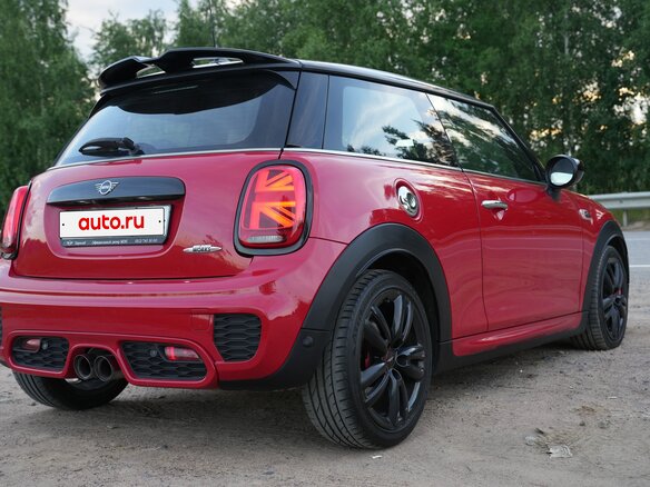 2019 Mini Hatch JCW III (F55/F56) Рестайлинг, красный - вид 9