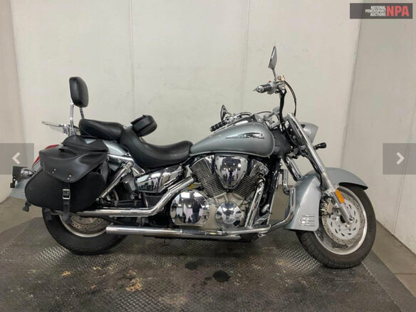 2005 Honda VTX 1300, серый, 580000 рублей