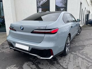 2024 BMW i7 xDrive60 I (G70), серый, 20500000 рублей, вид 2