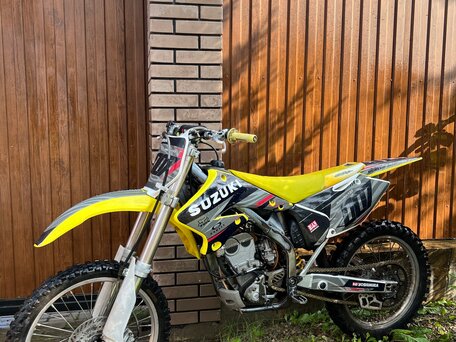 2005 Suzuki RM-Z 250, жёлтый, 240000 рублей, вид 2