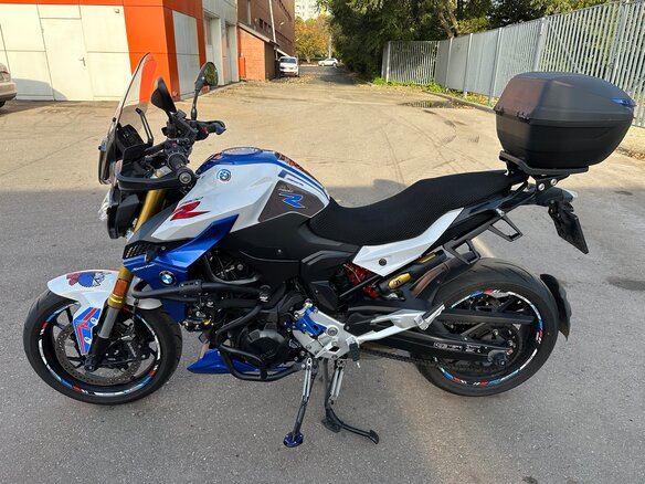 2023 BMW F 900 R, белый, 1250000 рублей - вид 4