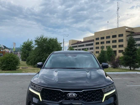 2021 Kia Sorento IV, чёрный, 1650000 рублей, вид 2