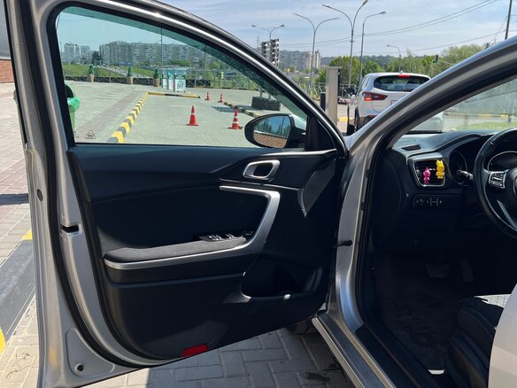 2019 Kia Ceed III, серебристый, 2250000 рублей - вид 13